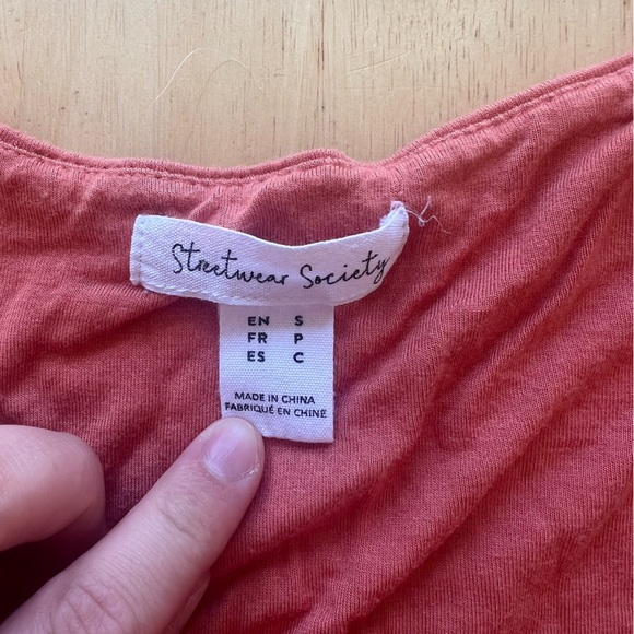 Orange cropped t-shirt - Picture 3 of 3